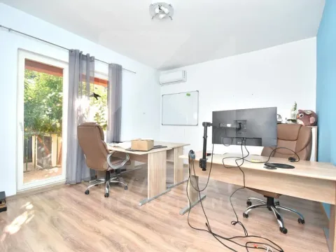 Rent, office space, 90m², Gorica C, Podgorica - image 5