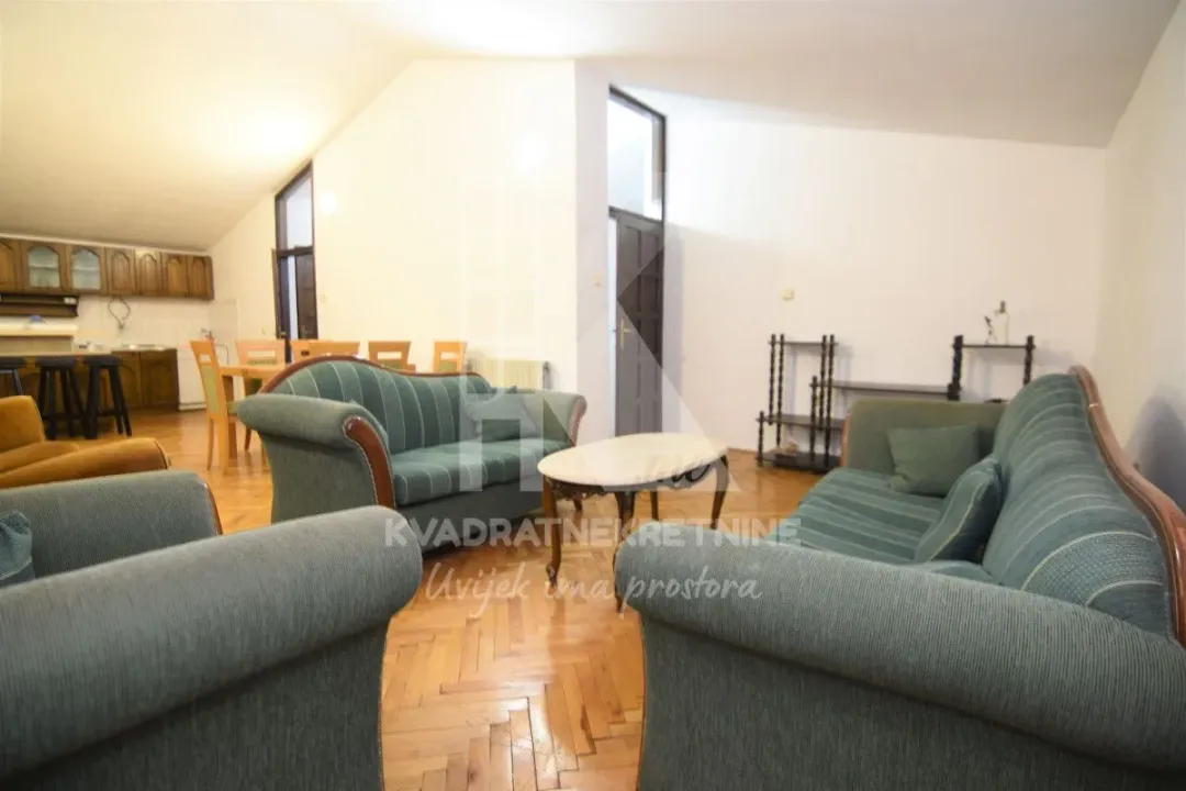 Izdavanje, trosoban stan, 150m², Zabjelo, Podgorica