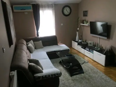 Izdavanje, jednosoban stan, 43m², City Kvart, Podgorica