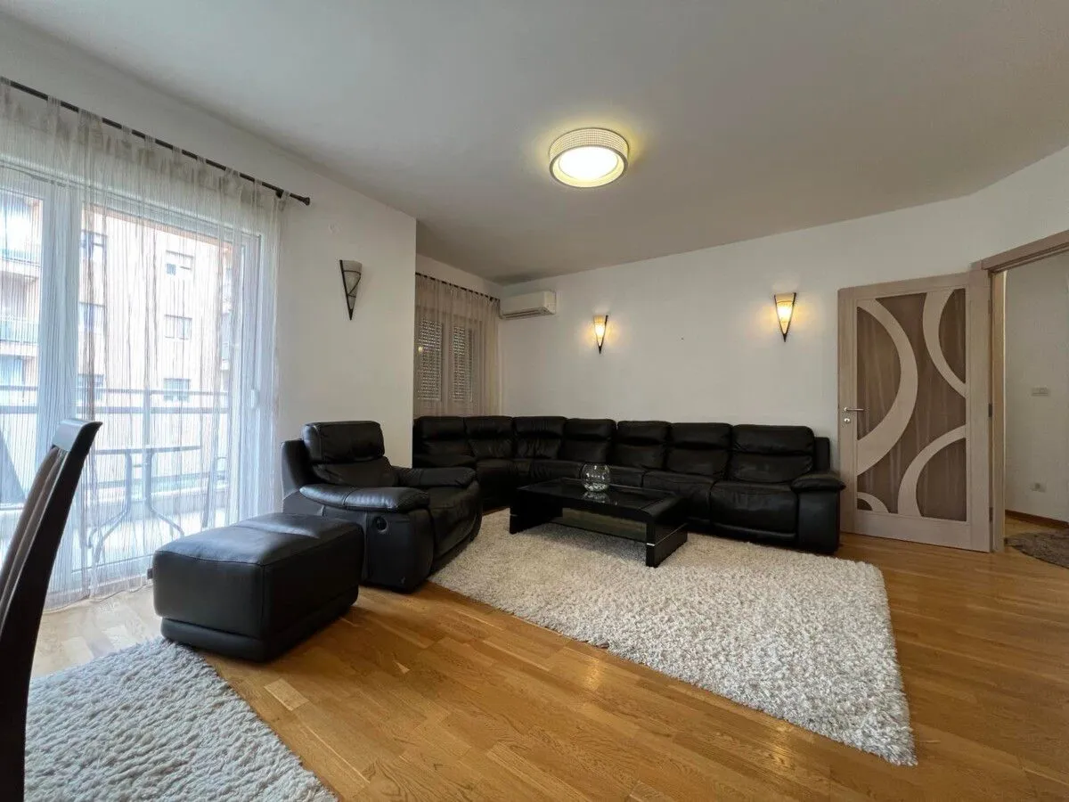 Rent, three bedroom apartment, 120m², City Kvart, Podgorica