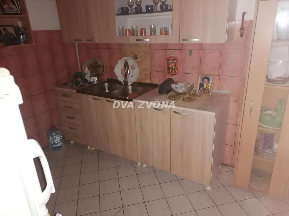 Prodaja, kuća, 292m², Sremska Kamenica, Petrovaradin