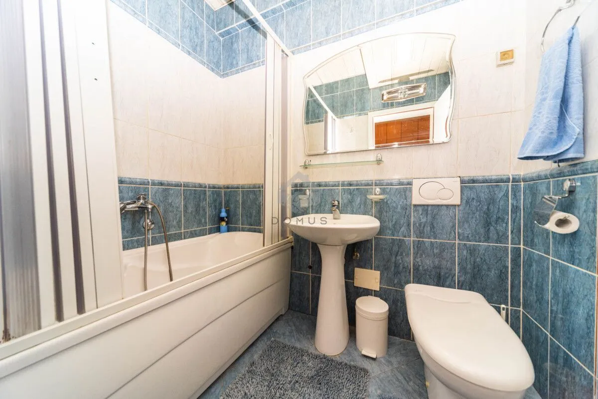 Izdavanje, dvosoban stan, 76m², Centar, Podgorica
