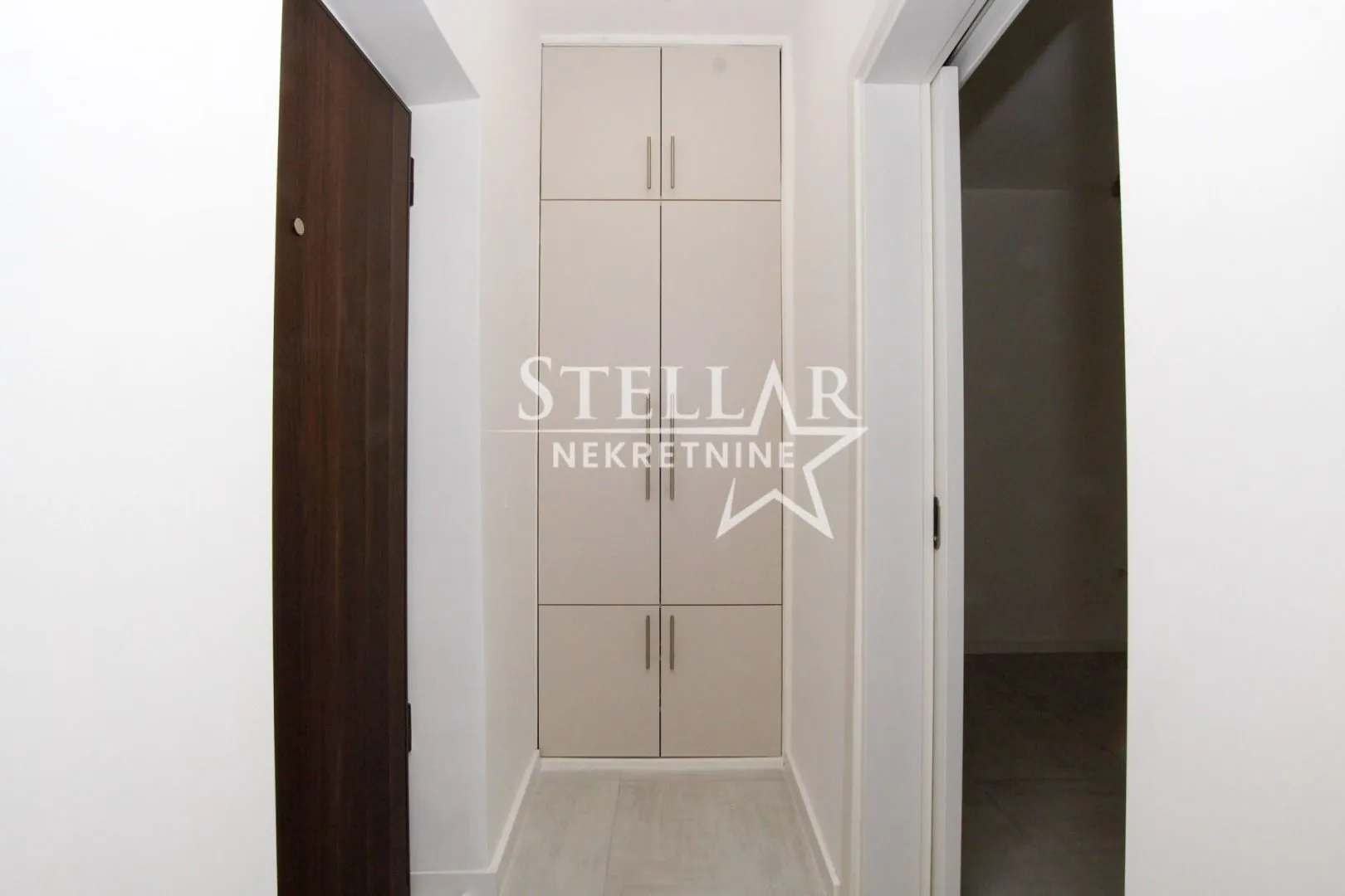 Rent, office space, 50m², Preko Morače, Podgorica