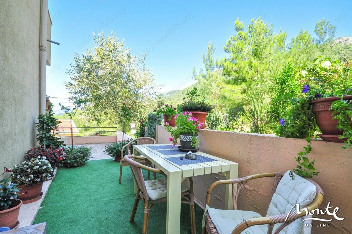 Prodaja, jednosoban stan, 50m², Tivat, Crna Gora