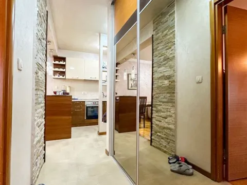 Izdavanje, dvosoban stan, 55m², Stari Aerodrom, Podgorica - image 12