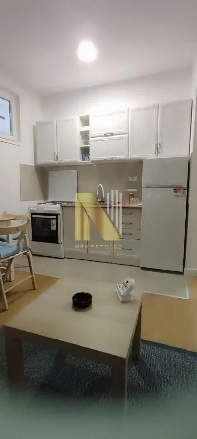 Izdavanje, jednosoban stan, 32m², Centar, Novi Sad