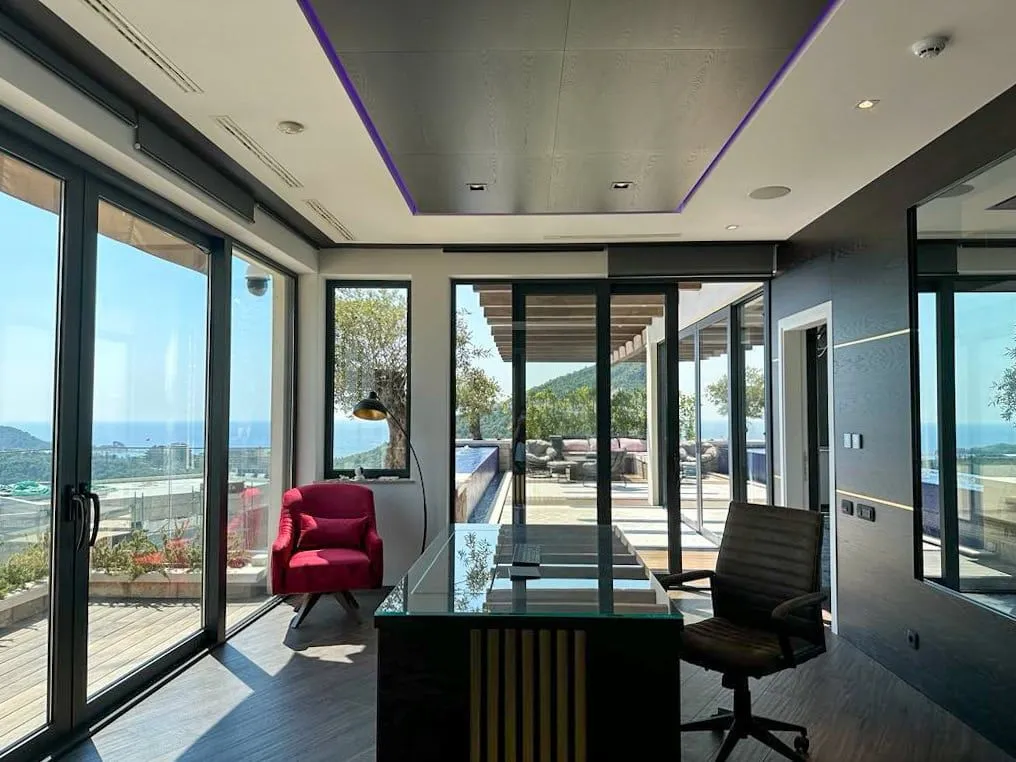 Prodaja, četvorosoban stan, 290m², Bečići, Budva