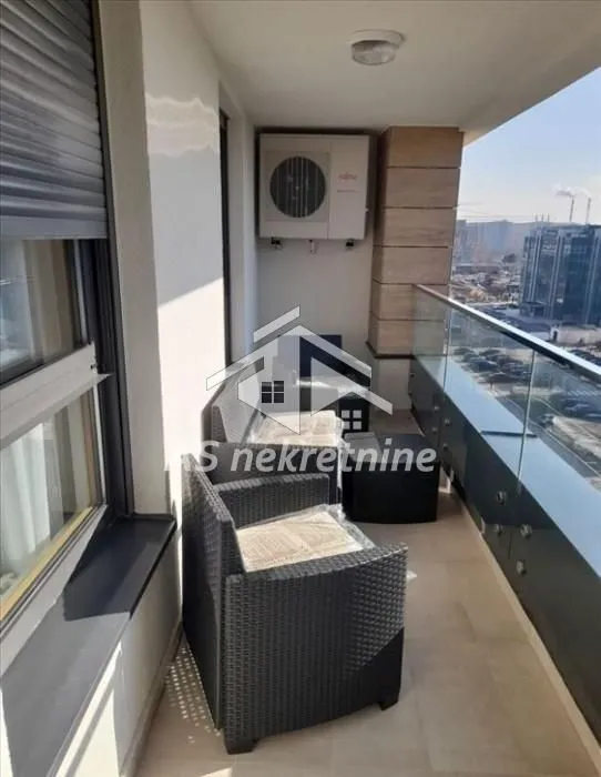 Rent, four bedroom apartment, 105m², Novi Beograd Blok 65, Novi Beograd Sve Podlokacije