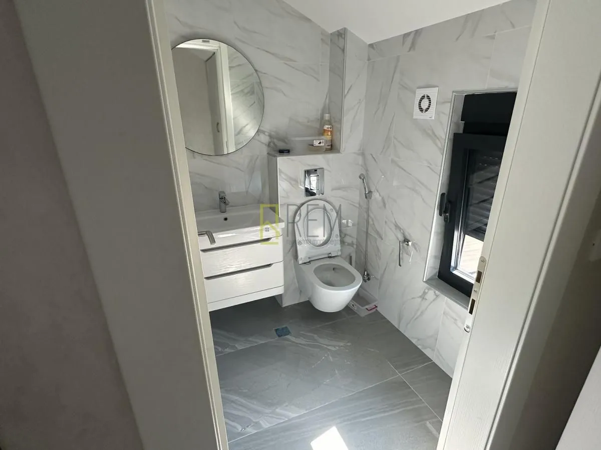 Prodaja, četvorosoban stan, 175m², Meljine, Herceg Novi