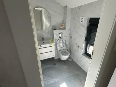 Sale, four bedroom apartment, 175m², Meljine, Herceg Novi - image 5