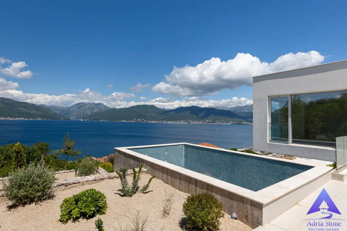 Prodaja, kuća, 328m², Krašići, Tivat