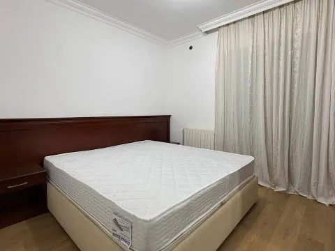 Rent, four bedroom apartment, 160m², Tivat, Crna Gora - image 5