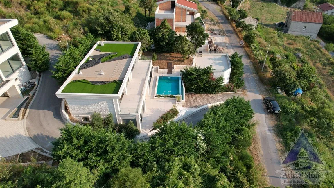 Sale, house, 304m², Blizikuće, Budva