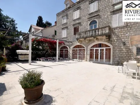 Sale, house, 234m², Baošići, Herceg Novi - image 1