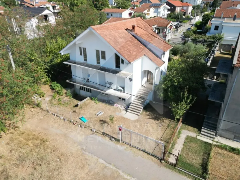 Sale, house, 300m², Zagorič, Podgorica