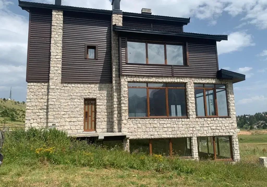 Sale, house, 800m², Žabljak, Crna Gora