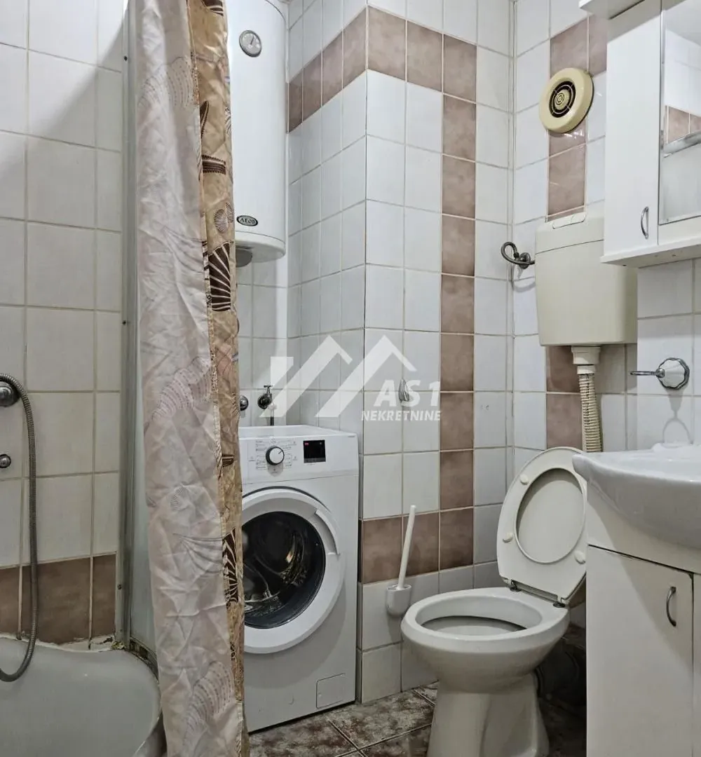 Prodaja, dvosoban stan, 53m², Grbavica, Novi Sad Sve Podlokacije