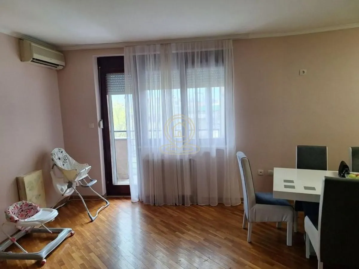 Prodaja, trosoban stan, 71m², Salajka, Novi Sad Sve Podlokacije