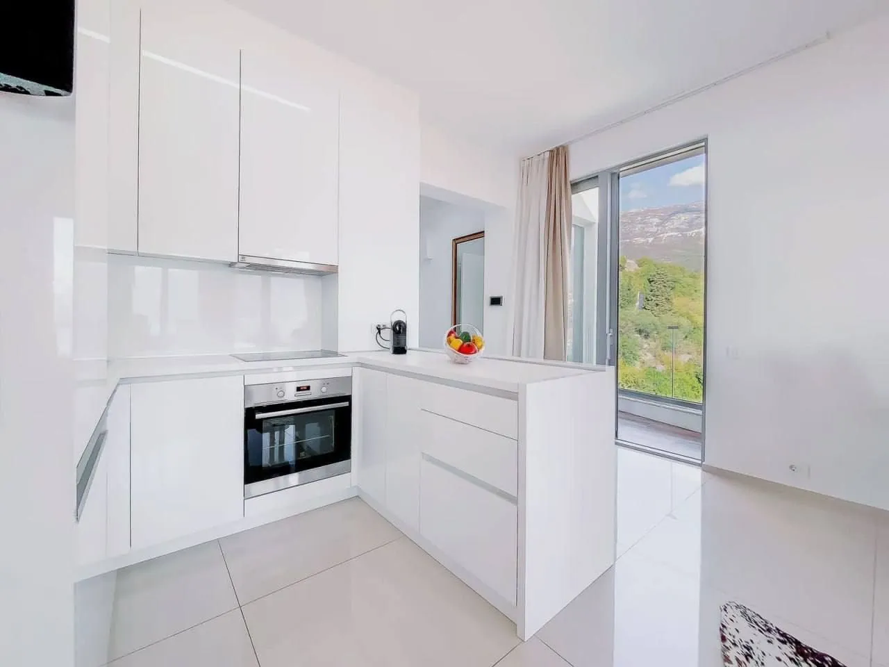 Prodaja, dvosoban stan, 58m², Bečići, Budva