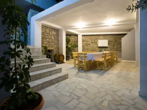 Rent, house, 110m², Tivat, Crna Gora - image 36
