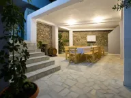 Izdavanje, kuća, 110m², Tivat, Crna Gora - image 36