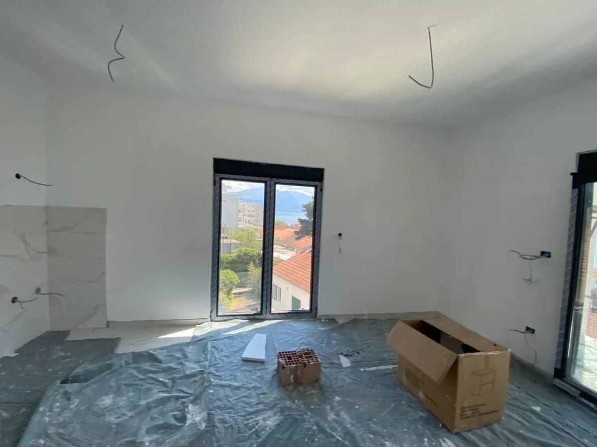 Prodaja, dvosoban stan, 50m², Đenovići, Herceg Novi