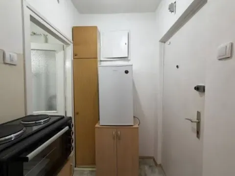 Izdavanje, jednosoban stan, 20m², Savski Venac, Beograd - image 2