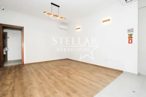 Rent, office space, 69m², Centar, Podgorica - image 2