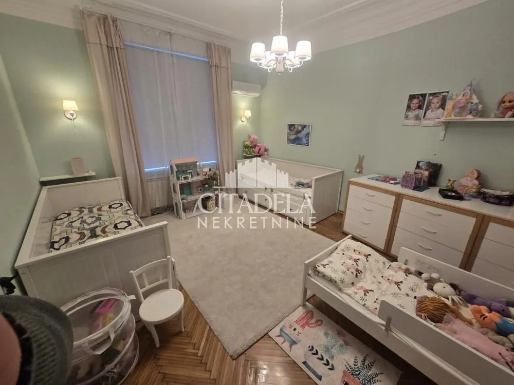 Rent, four bedroom apartment, 131m², Stari Grad, Beograd