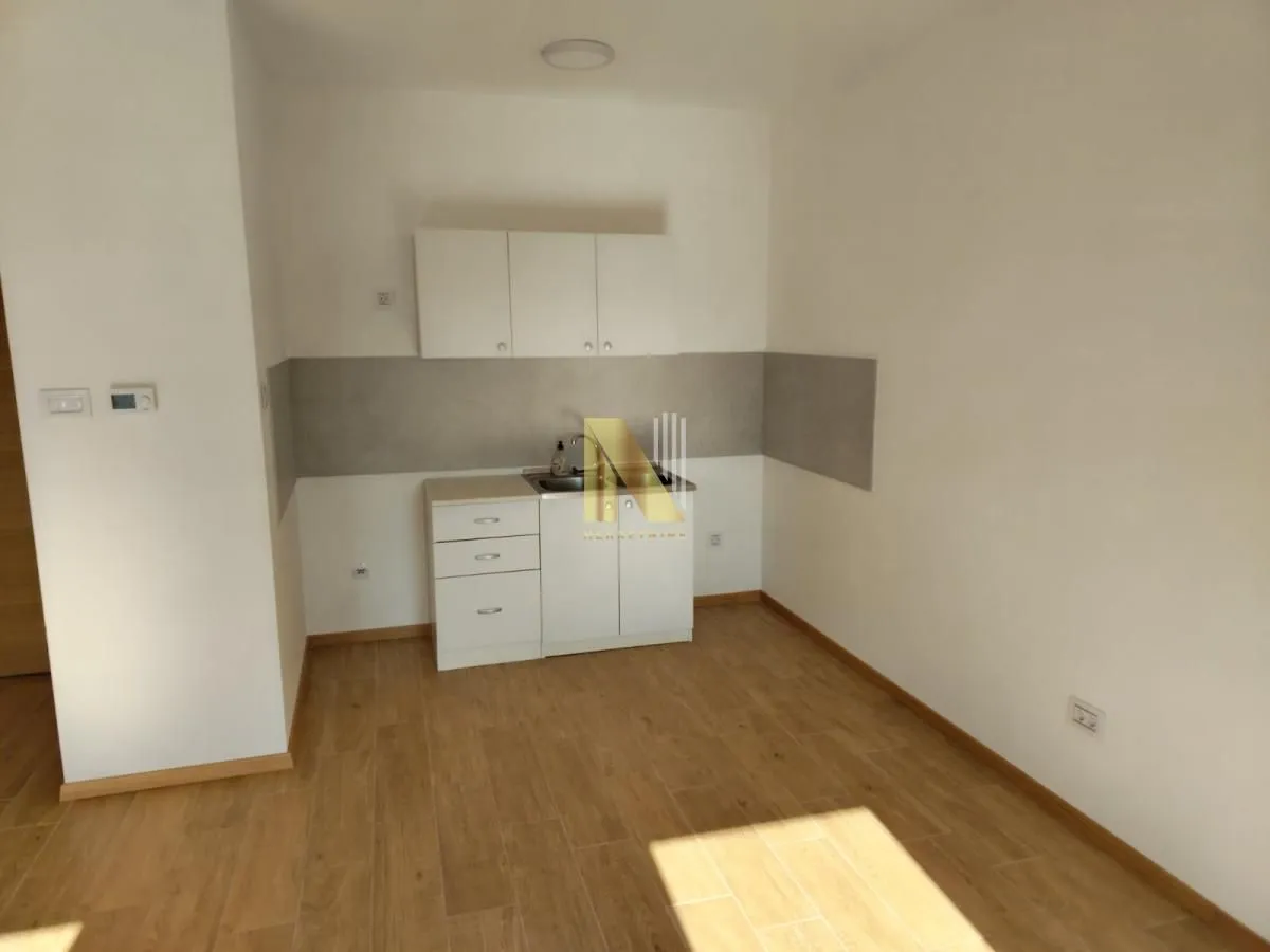 Izdavanje, dvosoban stan, 38m², Telep, Novi Sad Sve Podlokacije
