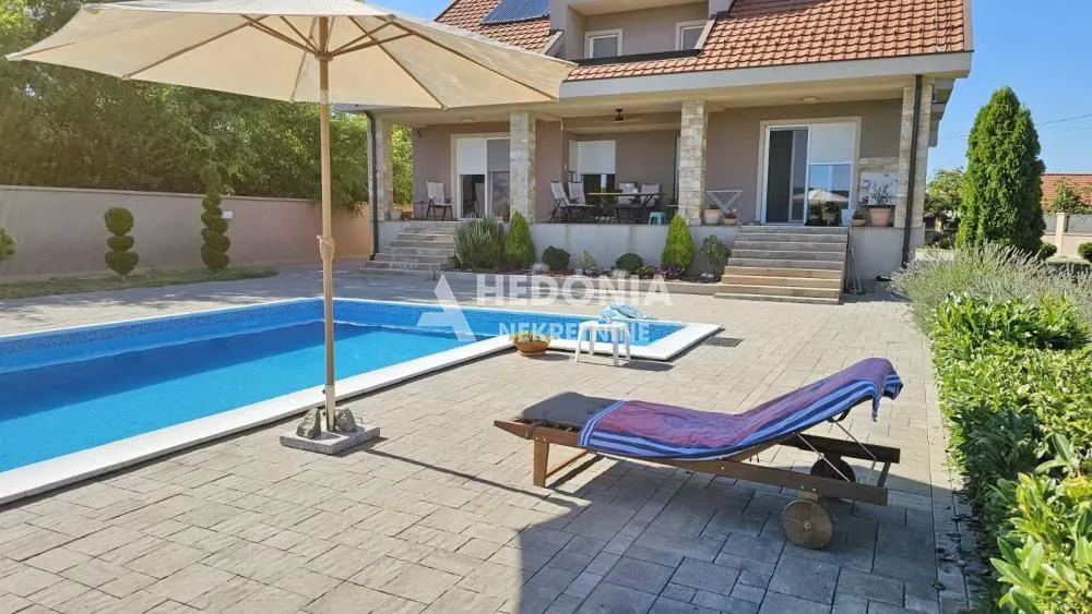 Prodaja, kuća, 426m², Boleč, Grocka