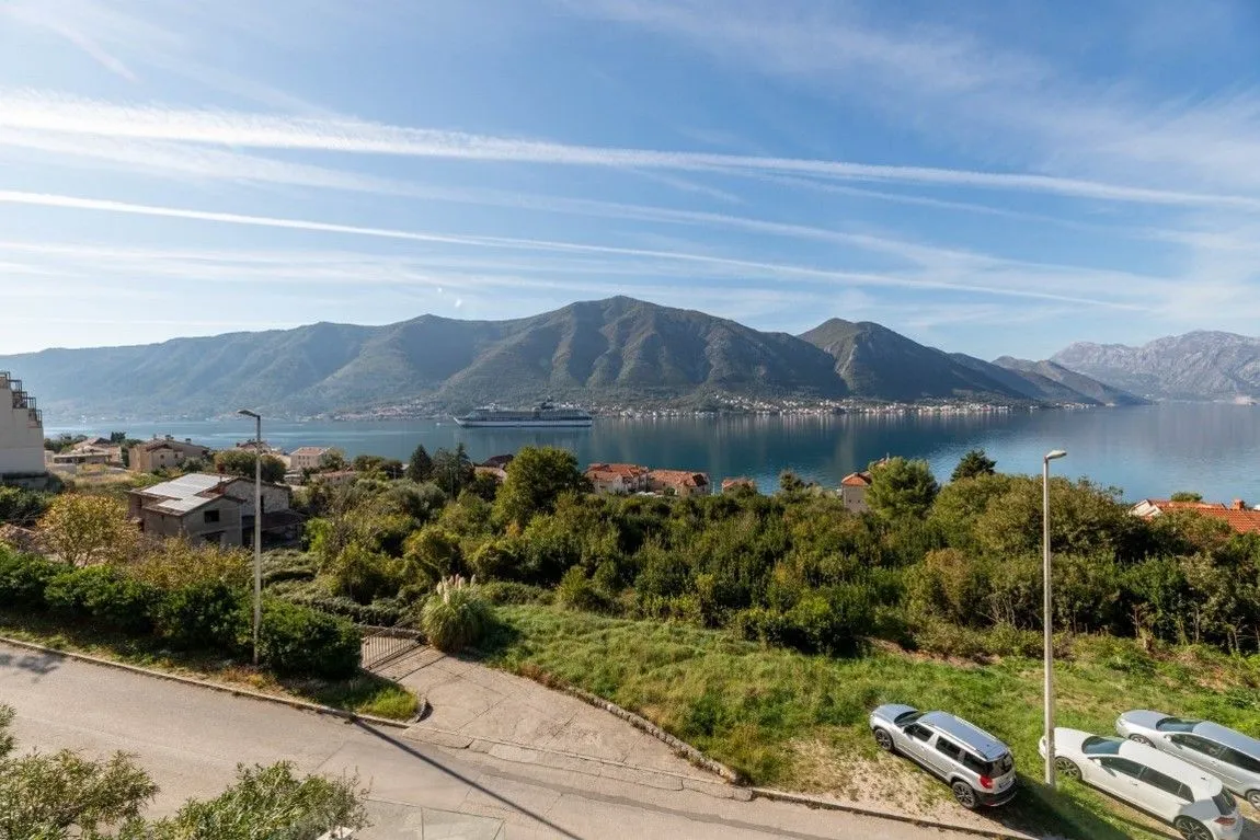 Prodaja, kuća, 300m², Sveti Stasije, Kotor