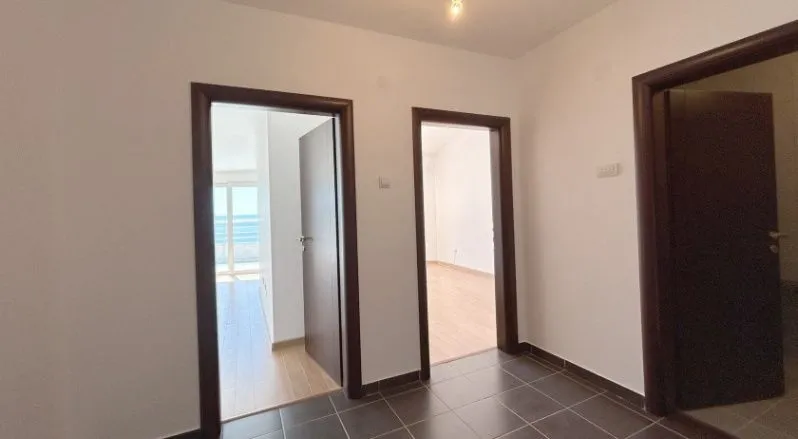 Prodaja, trosoban stan, 169m², Petrovac, Budva