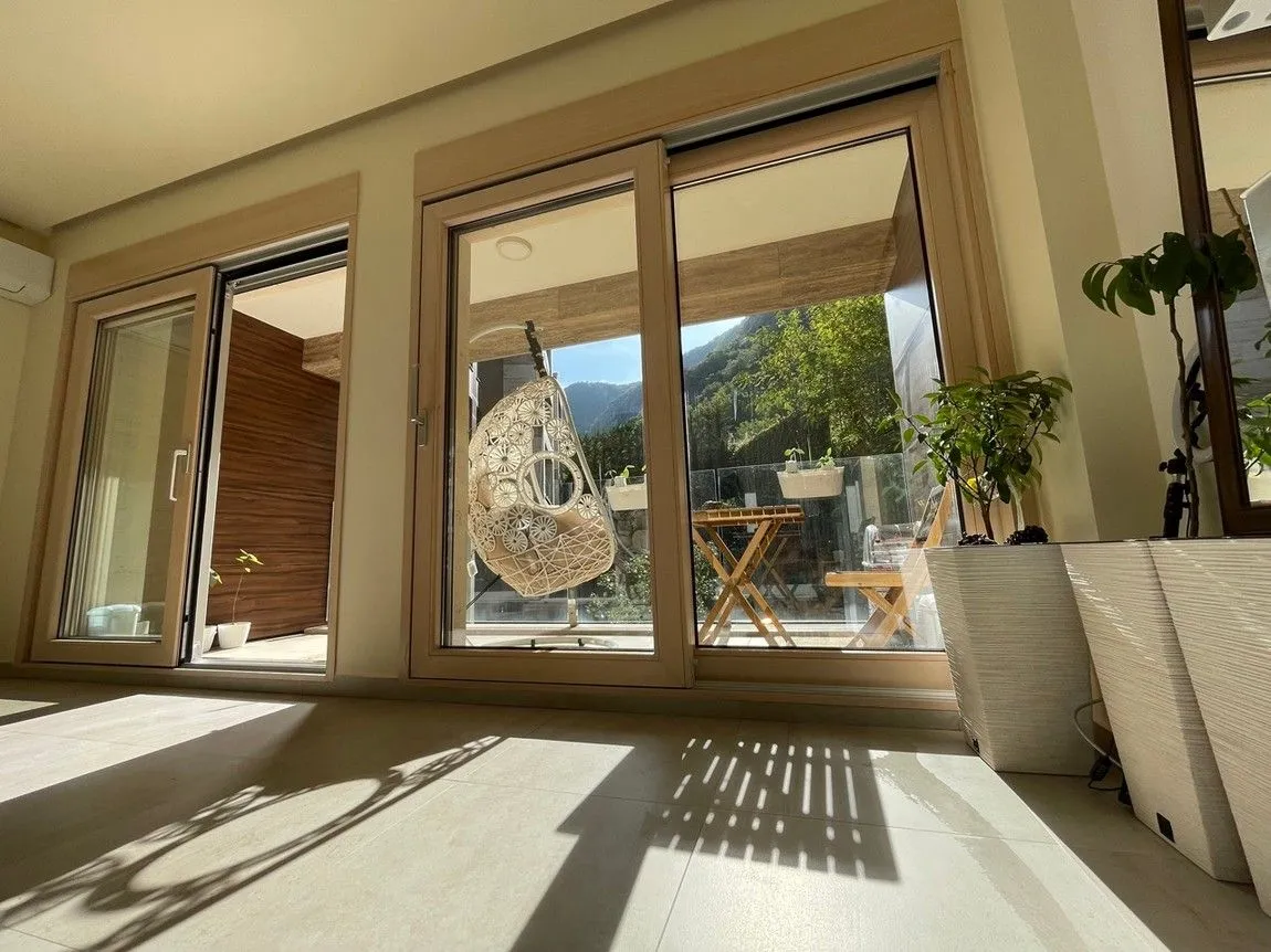Prodaja, jednosoban stan, 52m², Škaljari, Kotor