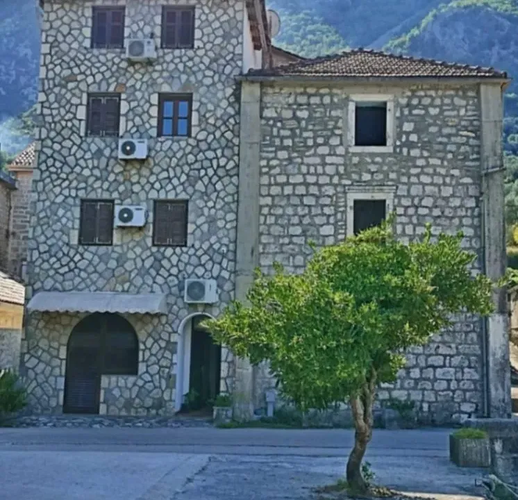 Sale, studio apartment, 25m², Prčanj, Kotor