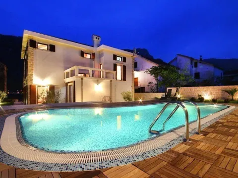Sale, house, 497m², Prčanj, Kotor - image 14