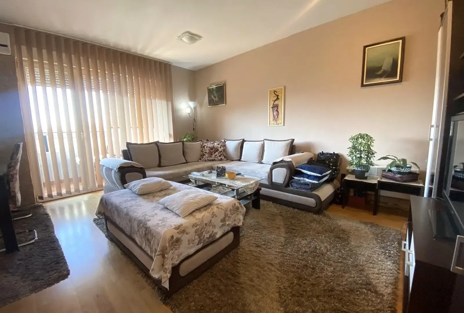 Prodaja, trosoban stan, 90m², Zabjelo, Podgorica