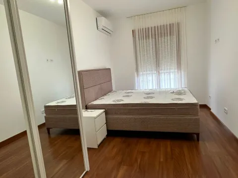 Rent, two bedroom apartment, 72m², Master Kvart, Podgorica - image 10