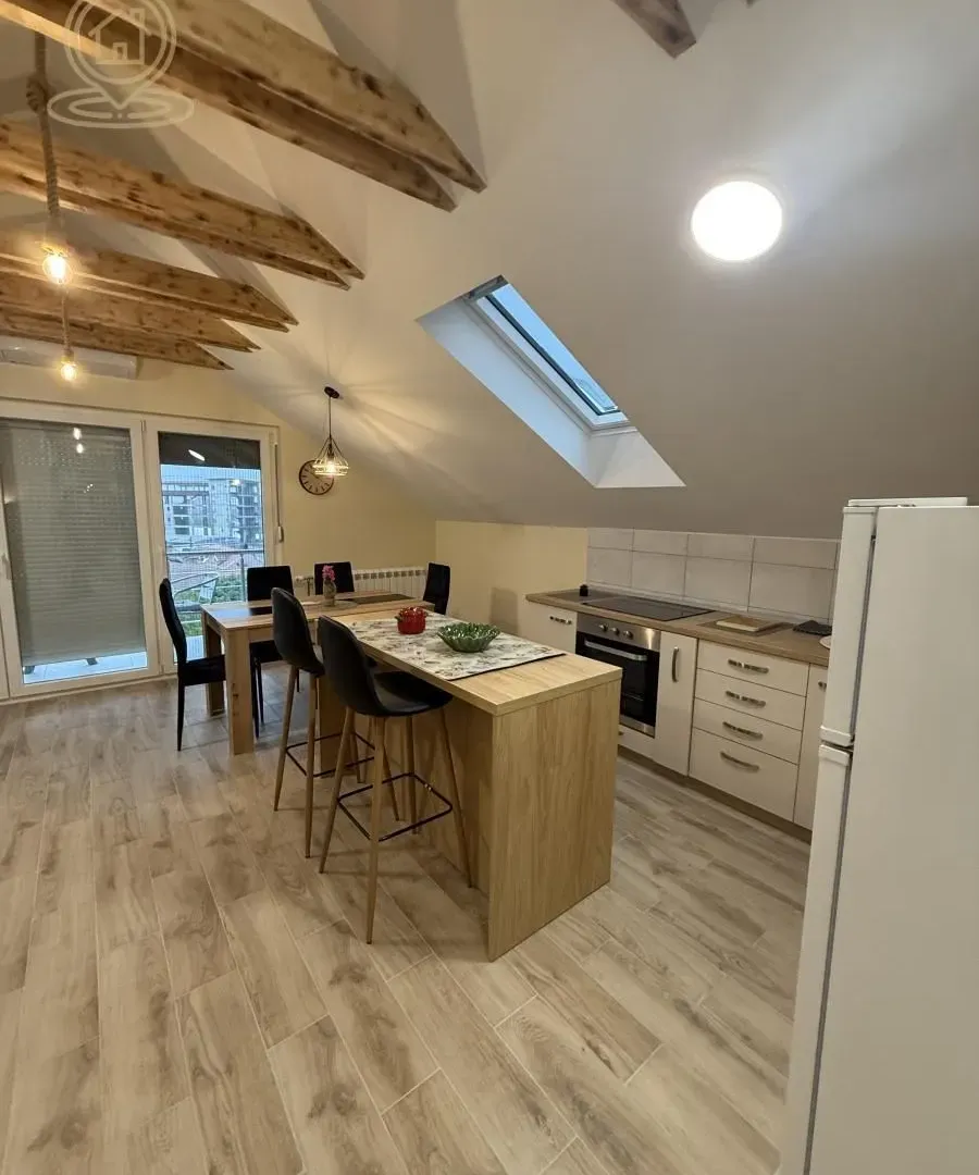 Izdavanje, trosoban stan, 90m², Mali Mokri Lug, Zvezdara Sve Podlokacije