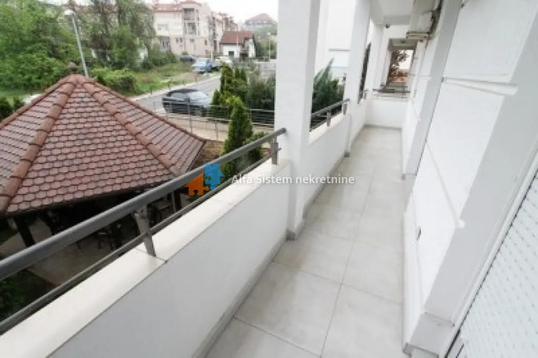 Rent, two bedroom apartment, 70m², Savski Venac, Beograd