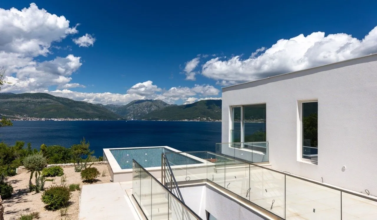 Prodaja, kuća, 328m², Krašići, Tivat
