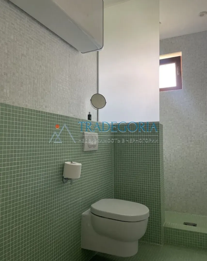 Prodaja, četvorosoban stan, 222m², Dobra Voda, Bar