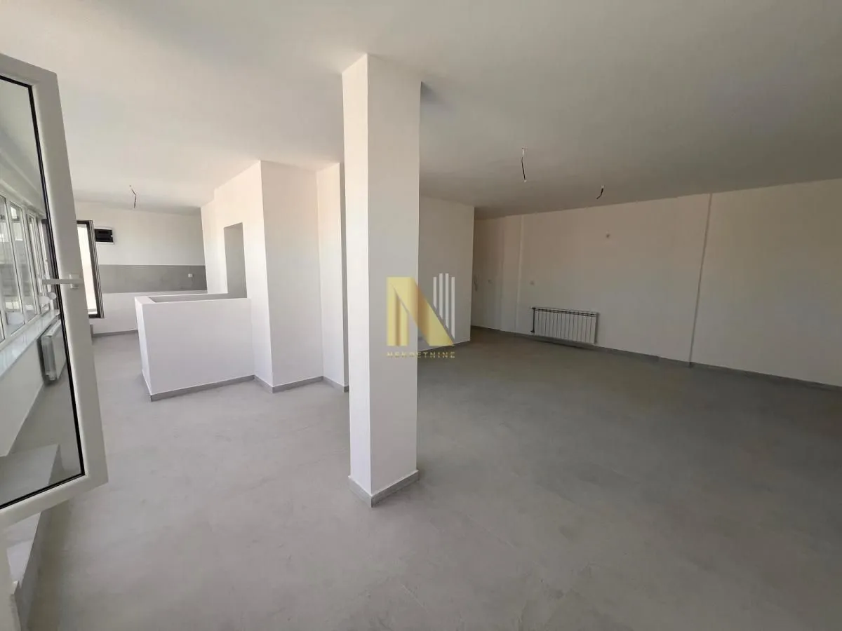 Prodaja, četvorosoban stan, 224m², Telep, Novi Sad Sve Podlokacije