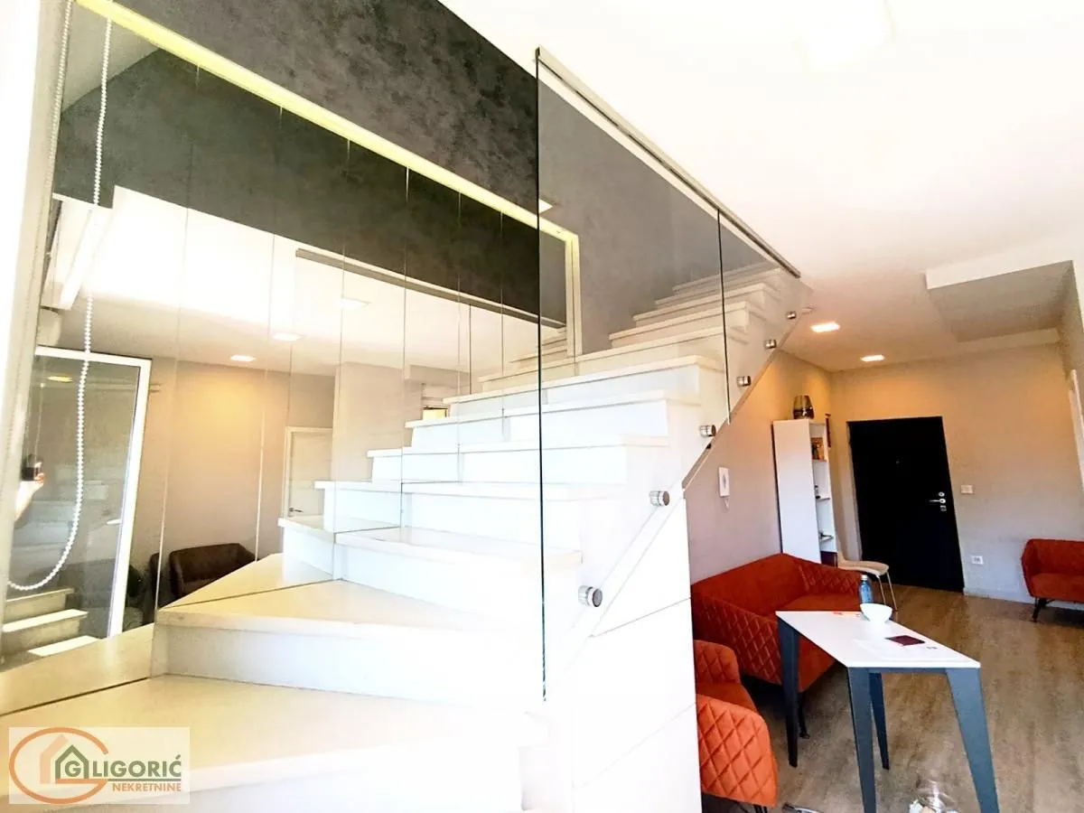 Prodaja, stan, 118m², Đeram Pijaca, Beograd