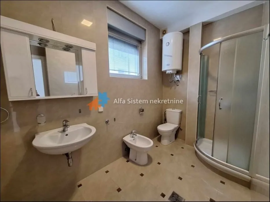 Rent, house, 220m², Senjak, Beograd