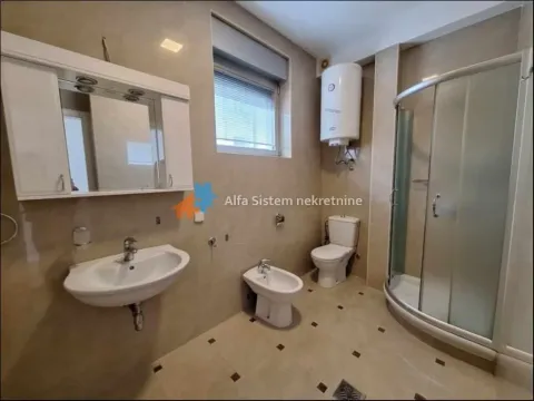 Rent, house, 220m², Savski Venac, Beograd - image 34