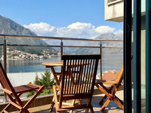 Prodaja, dvosoban stan, 62m², Dobrota, Kotor - image 19