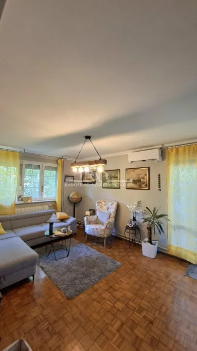 Prodaja, trosoban stan, 69m², Voždovac Sve Podlokacije, Beograd