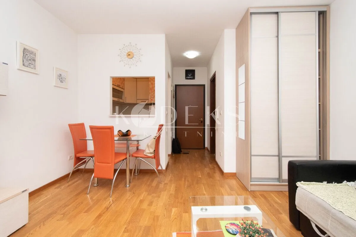 Rent, studio apartment, 33m², City Kvart, Podgorica