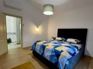 Rent, four bedroom apartment, 240m², Kotor, Crna Gora - image 8